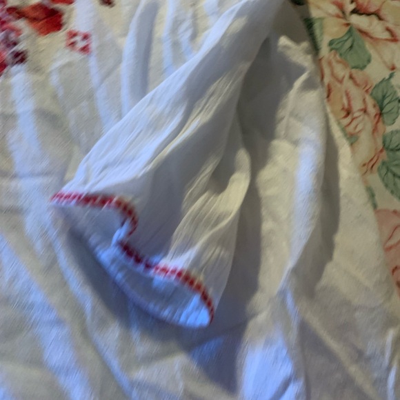 Talbots White Blouse with Red Embroidery Size Large P - Picture 4 of 7